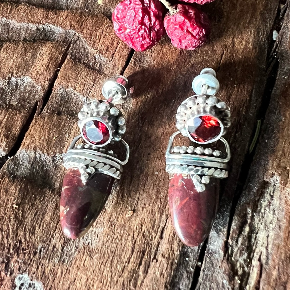 Sajen Bali 925 Earrings Red Jasper Garnet Natural Stone Gem Red Burgandy